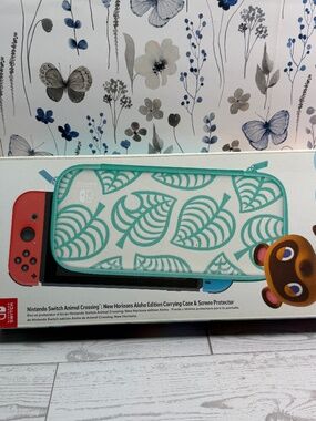 Nintendo Switch Animal Crossing Carrying Case & Screen Protector